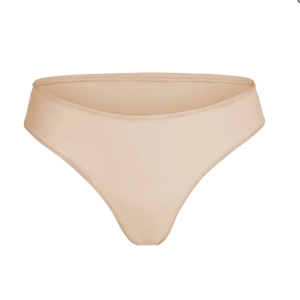SKIMS Fits Everyone Cheeky Brief Size Large Sand Color